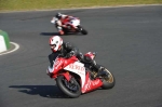 Mallory-park-Leicestershire;Mallory-park-photographs;Motorcycle-action-photographs;event-digital-images;eventdigitalimages;mallory-park;no-limits-trackday;peter-wileman-photography;trackday;trackday-digital-images;trackday-photos