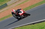 Mallory-park-Leicestershire;Mallory-park-photographs;Motorcycle-action-photographs;event-digital-images;eventdigitalimages;mallory-park;no-limits-trackday;peter-wileman-photography;trackday;trackday-digital-images;trackday-photos