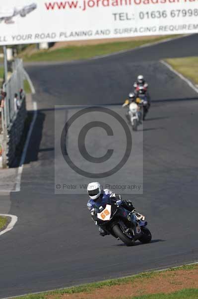 Mallory park Leicestershire;Mallory park photographs;Motorcycle action photographs;event digital images;eventdigitalimages;mallory park;no limits trackday;peter wileman photography;trackday;trackday digital images;trackday photos