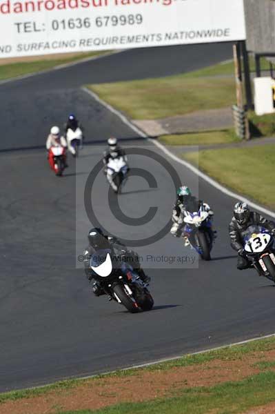 Mallory park Leicestershire;Mallory park photographs;Motorcycle action photographs;event digital images;eventdigitalimages;mallory park;no limits trackday;peter wileman photography;trackday;trackday digital images;trackday photos