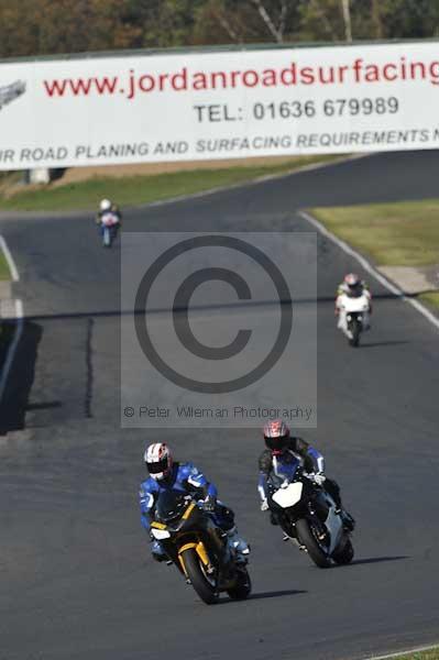 Mallory park Leicestershire;Mallory park photographs;Motorcycle action photographs;event digital images;eventdigitalimages;mallory park;no limits trackday;peter wileman photography;trackday;trackday digital images;trackday photos