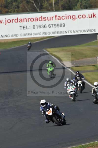 Mallory park Leicestershire;Mallory park photographs;Motorcycle action photographs;event digital images;eventdigitalimages;mallory park;no limits trackday;peter wileman photography;trackday;trackday digital images;trackday photos