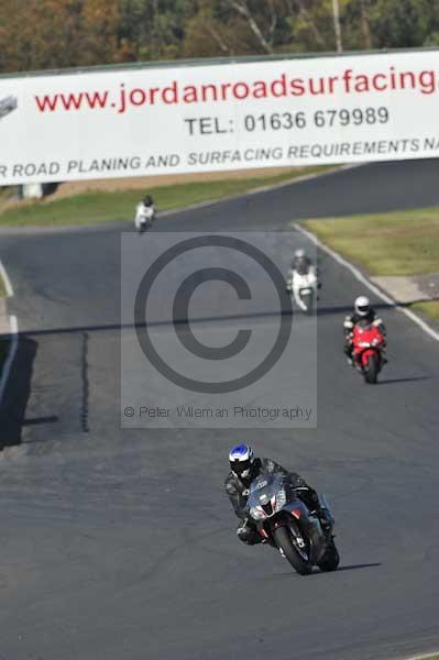 Mallory park Leicestershire;Mallory park photographs;Motorcycle action photographs;event digital images;eventdigitalimages;mallory park;no limits trackday;peter wileman photography;trackday;trackday digital images;trackday photos