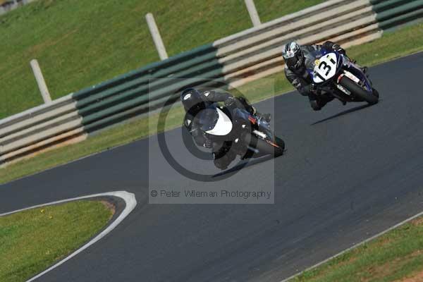 Mallory park Leicestershire;Mallory park photographs;Motorcycle action photographs;event digital images;eventdigitalimages;mallory park;no limits trackday;peter wileman photography;trackday;trackday digital images;trackday photos