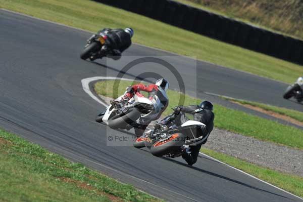 Mallory park Leicestershire;Mallory park photographs;Motorcycle action photographs;event digital images;eventdigitalimages;mallory park;no limits trackday;peter wileman photography;trackday;trackday digital images;trackday photos