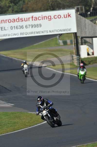 Mallory park Leicestershire;Mallory park photographs;Motorcycle action photographs;event digital images;eventdigitalimages;mallory park;no limits trackday;peter wileman photography;trackday;trackday digital images;trackday photos