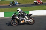 Mallory-park-Leicestershire;Mallory-park-photographs;Motorcycle-action-photographs;event-digital-images;eventdigitalimages;mallory-park;no-limits-trackday;peter-wileman-photography;trackday;trackday-digital-images;trackday-photos