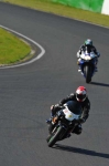 Mallory-park-Leicestershire;Mallory-park-photographs;Motorcycle-action-photographs;event-digital-images;eventdigitalimages;mallory-park;no-limits-trackday;peter-wileman-photography;trackday;trackday-digital-images;trackday-photos