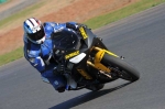 Mallory-park-Leicestershire;Mallory-park-photographs;Motorcycle-action-photographs;event-digital-images;eventdigitalimages;mallory-park;no-limits-trackday;peter-wileman-photography;trackday;trackday-digital-images;trackday-photos