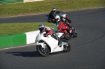 Mallory-park-Leicestershire;Mallory-park-photographs;Motorcycle-action-photographs;event-digital-images;eventdigitalimages;mallory-park;no-limits-trackday;peter-wileman-photography;trackday;trackday-digital-images;trackday-photos