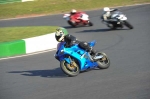 Mallory-park-Leicestershire;Mallory-park-photographs;Motorcycle-action-photographs;event-digital-images;eventdigitalimages;mallory-park;no-limits-trackday;peter-wileman-photography;trackday;trackday-digital-images;trackday-photos