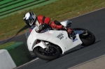 Mallory-park-Leicestershire;Mallory-park-photographs;Motorcycle-action-photographs;event-digital-images;eventdigitalimages;mallory-park;no-limits-trackday;peter-wileman-photography;trackday;trackday-digital-images;trackday-photos