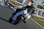 Mallory-park-Leicestershire;Mallory-park-photographs;Motorcycle-action-photographs;event-digital-images;eventdigitalimages;mallory-park;no-limits-trackday;peter-wileman-photography;trackday;trackday-digital-images;trackday-photos