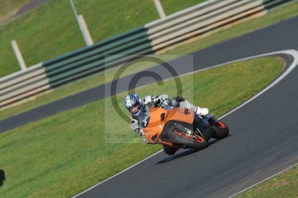 Mallory park Leicestershire;Mallory park photographs;Motorcycle action photographs;event digital images;eventdigitalimages;mallory park;no limits trackday;peter wileman photography;trackday;trackday digital images;trackday photos