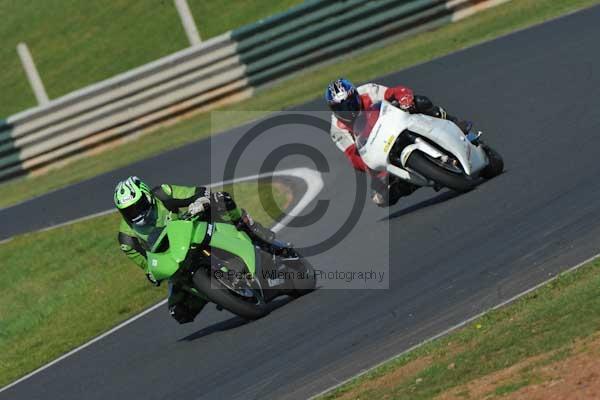 Mallory park Leicestershire;Mallory park photographs;Motorcycle action photographs;event digital images;eventdigitalimages;mallory park;no limits trackday;peter wileman photography;trackday;trackday digital images;trackday photos