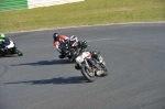 Mallory-park-Leicestershire;Mallory-park-photographs;Motorcycle-action-photographs;event-digital-images;eventdigitalimages;mallory-park;no-limits-trackday;peter-wileman-photography;trackday;trackday-digital-images;trackday-photos