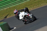 Mallory-park-Leicestershire;Mallory-park-photographs;Motorcycle-action-photographs;event-digital-images;eventdigitalimages;mallory-park;no-limits-trackday;peter-wileman-photography;trackday;trackday-digital-images;trackday-photos