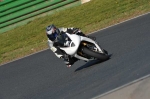 Mallory-park-Leicestershire;Mallory-park-photographs;Motorcycle-action-photographs;event-digital-images;eventdigitalimages;mallory-park;no-limits-trackday;peter-wileman-photography;trackday;trackday-digital-images;trackday-photos