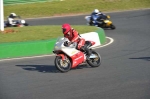 Mallory-park-Leicestershire;Mallory-park-photographs;Motorcycle-action-photographs;event-digital-images;eventdigitalimages;mallory-park;no-limits-trackday;peter-wileman-photography;trackday;trackday-digital-images;trackday-photos