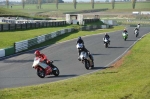 Mallory-park-Leicestershire;Mallory-park-photographs;Motorcycle-action-photographs;event-digital-images;eventdigitalimages;mallory-park;no-limits-trackday;peter-wileman-photography;trackday;trackday-digital-images;trackday-photos