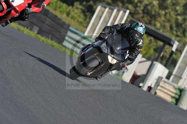 Mallory park Leicestershire;Mallory park photographs;Motorcycle action photographs;event digital images;eventdigitalimages;mallory park;no limits trackday;peter wileman photography;trackday;trackday digital images;trackday photos