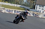 Mallory-park-Leicestershire;Mallory-park-photographs;Motorcycle-action-photographs;event-digital-images;eventdigitalimages;mallory-park;no-limits-trackday;peter-wileman-photography;trackday;trackday-digital-images;trackday-photos