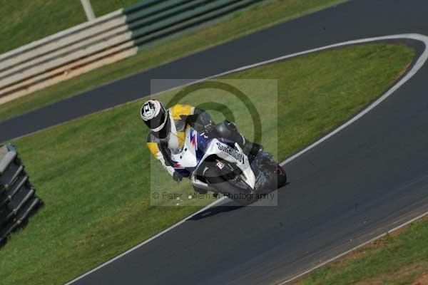 Mallory park Leicestershire;Mallory park photographs;Motorcycle action photographs;event digital images;eventdigitalimages;mallory park;no limits trackday;peter wileman photography;trackday;trackday digital images;trackday photos