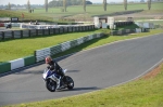 Mallory-park-Leicestershire;Mallory-park-photographs;Motorcycle-action-photographs;event-digital-images;eventdigitalimages;mallory-park;no-limits-trackday;peter-wileman-photography;trackday;trackday-digital-images;trackday-photos