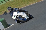 Mallory-park-Leicestershire;Mallory-park-photographs;Motorcycle-action-photographs;event-digital-images;eventdigitalimages;mallory-park;no-limits-trackday;peter-wileman-photography;trackday;trackday-digital-images;trackday-photos