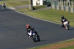 Mallory-park-Leicestershire;Mallory-park-photographs;Motorcycle-action-photographs;event-digital-images;eventdigitalimages;mallory-park;no-limits-trackday;peter-wileman-photography;trackday;trackday-digital-images;trackday-photos