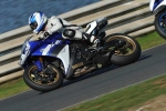 Mallory-park-Leicestershire;Mallory-park-photographs;Motorcycle-action-photographs;event-digital-images;eventdigitalimages;mallory-park;no-limits-trackday;peter-wileman-photography;trackday;trackday-digital-images;trackday-photos