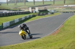 Mallory-park-Leicestershire;Mallory-park-photographs;Motorcycle-action-photographs;event-digital-images;eventdigitalimages;mallory-park;no-limits-trackday;peter-wileman-photography;trackday;trackday-digital-images;trackday-photos