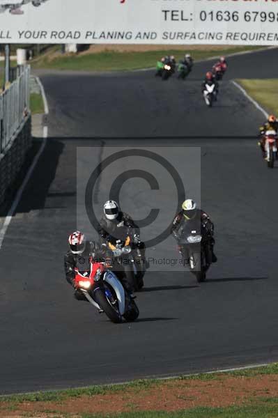 Mallory park Leicestershire;Mallory park photographs;Motorcycle action photographs;event digital images;eventdigitalimages;mallory park;no limits trackday;peter wileman photography;trackday;trackday digital images;trackday photos