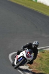 Mallory-park-Leicestershire;Mallory-park-photographs;Motorcycle-action-photographs;event-digital-images;eventdigitalimages;mallory-park;no-limits-trackday;peter-wileman-photography;trackday;trackday-digital-images;trackday-photos