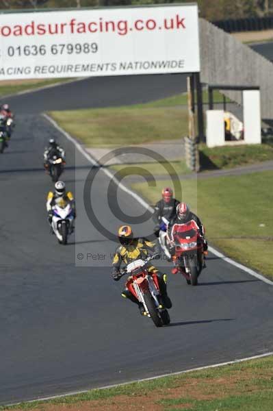 Mallory park Leicestershire;Mallory park photographs;Motorcycle action photographs;event digital images;eventdigitalimages;mallory park;no limits trackday;peter wileman photography;trackday;trackday digital images;trackday photos