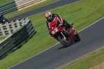 Mallory-park-Leicestershire;Mallory-park-photographs;Motorcycle-action-photographs;event-digital-images;eventdigitalimages;mallory-park;no-limits-trackday;peter-wileman-photography;trackday;trackday-digital-images;trackday-photos