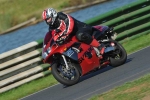 Mallory-park-Leicestershire;Mallory-park-photographs;Motorcycle-action-photographs;event-digital-images;eventdigitalimages;mallory-park;no-limits-trackday;peter-wileman-photography;trackday;trackday-digital-images;trackday-photos