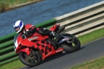 Mallory-park-Leicestershire;Mallory-park-photographs;Motorcycle-action-photographs;event-digital-images;eventdigitalimages;mallory-park;no-limits-trackday;peter-wileman-photography;trackday;trackday-digital-images;trackday-photos