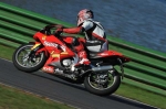 Mallory-park-Leicestershire;Mallory-park-photographs;Motorcycle-action-photographs;event-digital-images;eventdigitalimages;mallory-park;no-limits-trackday;peter-wileman-photography;trackday;trackday-digital-images;trackday-photos