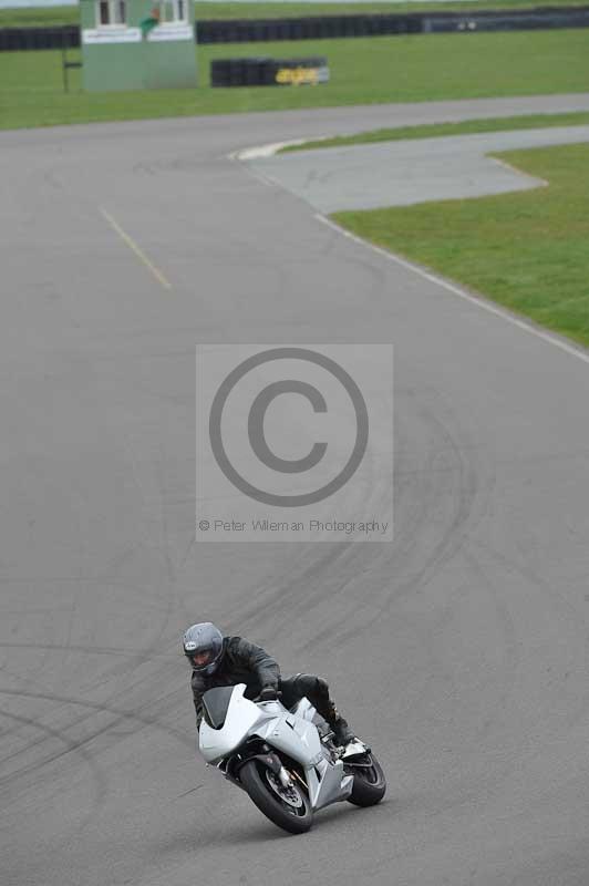 Motorcycle action photographs;anglesey circuit;anglesey trackday photographs;event digital images;eventdigitalimages;no limits trackday;oulton park circuit cheshire;peter wileman photography;trackday;trackday digital images;trackday photos;ty croes circuit wales