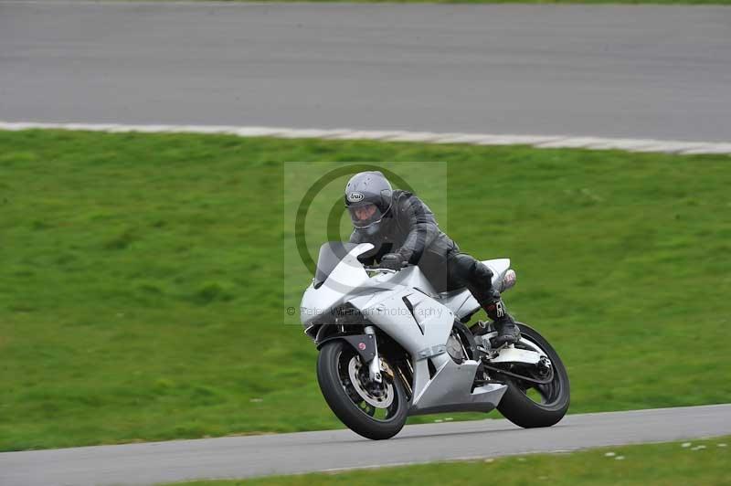 Motorcycle action photographs;anglesey circuit;anglesey trackday photographs;event digital images;eventdigitalimages;no limits trackday;oulton park circuit cheshire;peter wileman photography;trackday;trackday digital images;trackday photos;ty croes circuit wales