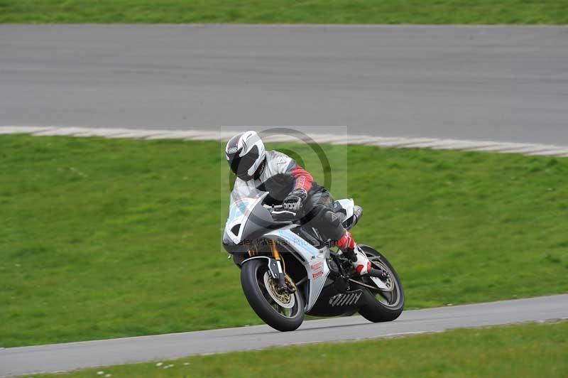 Motorcycle action photographs;anglesey circuit;anglesey trackday photographs;event digital images;eventdigitalimages;no limits trackday;oulton park circuit cheshire;peter wileman photography;trackday;trackday digital images;trackday photos;ty croes circuit wales