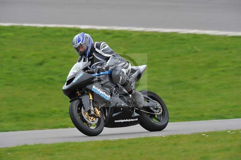 Motorcycle action photographs;anglesey circuit;anglesey trackday photographs;event digital images;eventdigitalimages;no limits trackday;oulton park circuit cheshire;peter wileman photography;trackday;trackday digital images;trackday photos;ty croes circuit wales