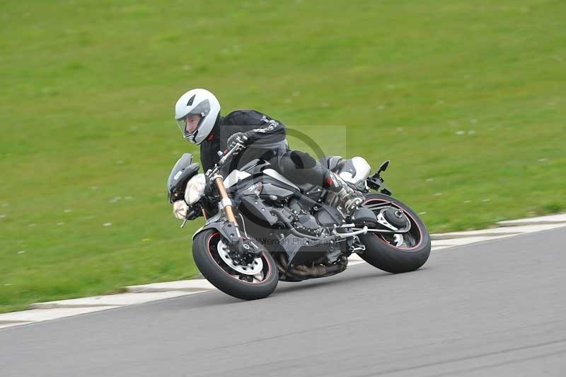 Motorcycle action photographs;anglesey circuit;anglesey trackday photographs;event digital images;eventdigitalimages;no limits trackday;oulton park circuit cheshire;peter wileman photography;trackday;trackday digital images;trackday photos;ty croes circuit wales