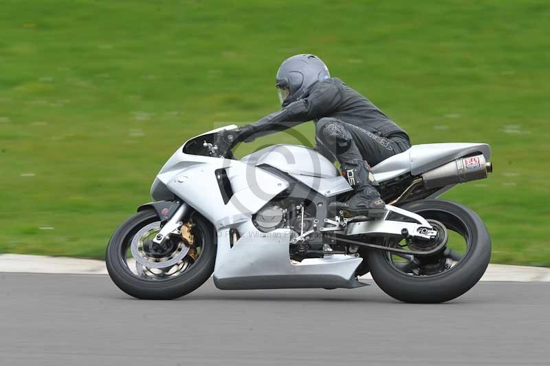 Motorcycle action photographs;anglesey circuit;anglesey trackday photographs;event digital images;eventdigitalimages;no limits trackday;oulton park circuit cheshire;peter wileman photography;trackday;trackday digital images;trackday photos;ty croes circuit wales