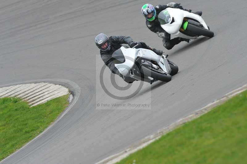 Motorcycle action photographs;anglesey circuit;anglesey trackday photographs;event digital images;eventdigitalimages;no limits trackday;oulton park circuit cheshire;peter wileman photography;trackday;trackday digital images;trackday photos;ty croes circuit wales