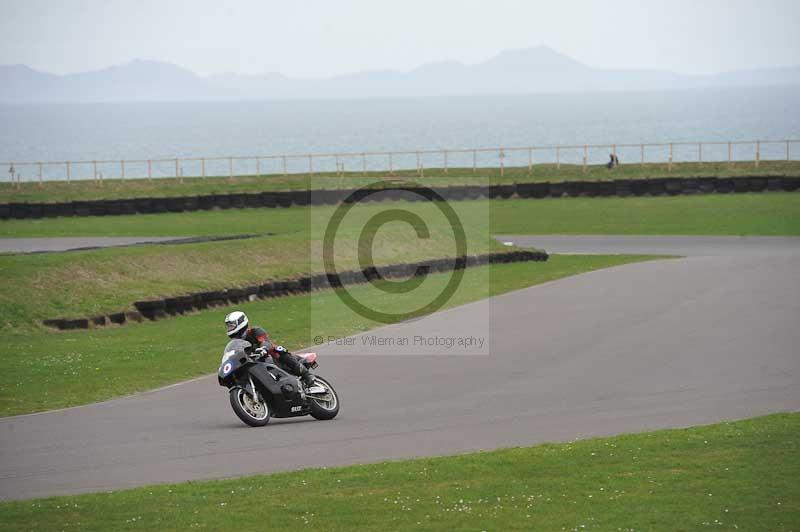 Motorcycle action photographs;anglesey circuit;anglesey trackday photographs;event digital images;eventdigitalimages;no limits trackday;oulton park circuit cheshire;peter wileman photography;trackday;trackday digital images;trackday photos;ty croes circuit wales