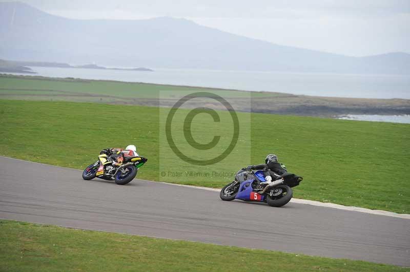 Motorcycle action photographs;anglesey circuit;anglesey trackday photographs;event digital images;eventdigitalimages;no limits trackday;oulton park circuit cheshire;peter wileman photography;trackday;trackday digital images;trackday photos;ty croes circuit wales