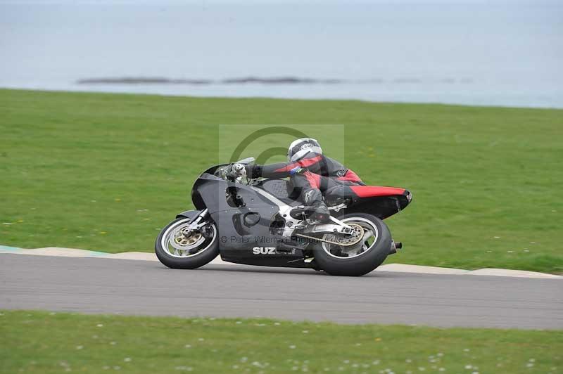 Motorcycle action photographs;anglesey circuit;anglesey trackday photographs;event digital images;eventdigitalimages;no limits trackday;oulton park circuit cheshire;peter wileman photography;trackday;trackday digital images;trackday photos;ty croes circuit wales