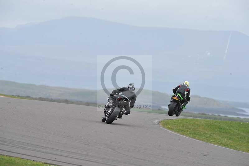 Motorcycle action photographs;anglesey circuit;anglesey trackday photographs;event digital images;eventdigitalimages;no limits trackday;oulton park circuit cheshire;peter wileman photography;trackday;trackday digital images;trackday photos;ty croes circuit wales